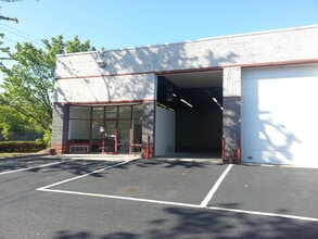 2950-2972 Kaverton Rd, Forestville, MD à louer Photo de l’immeuble– Image 2 sur 17