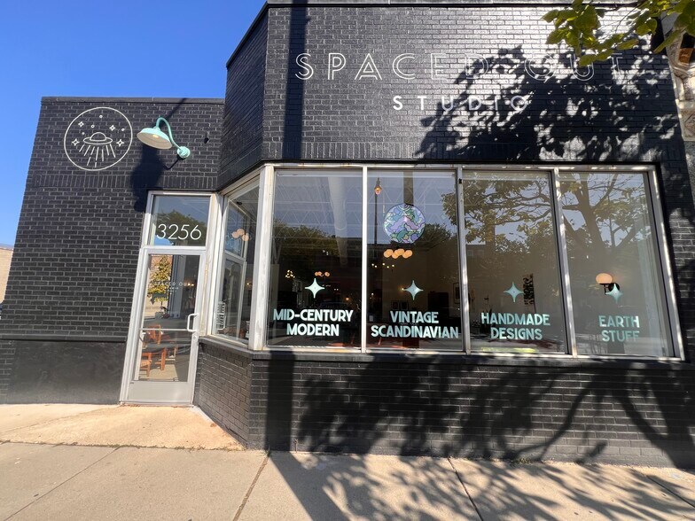 3256 W Bryn Mawr Ave, Chicago, IL à louer - Photo principale – Image 2 sur 23