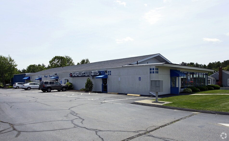 643 State Rd, North Dartmouth, MA à louer - Photo principale – Image 1 sur 4