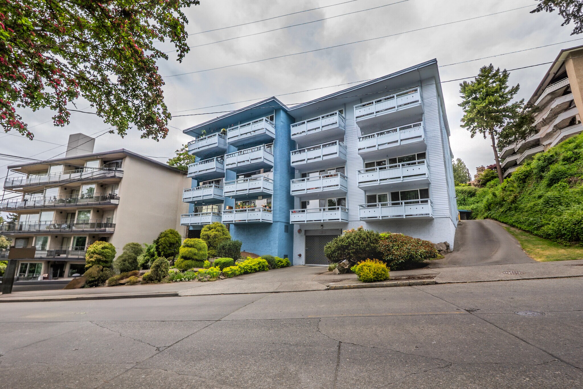 7060 Lincoln Park Way SW, Seattle, WA à vendre Photo de l’immeuble– Image 1 sur 31