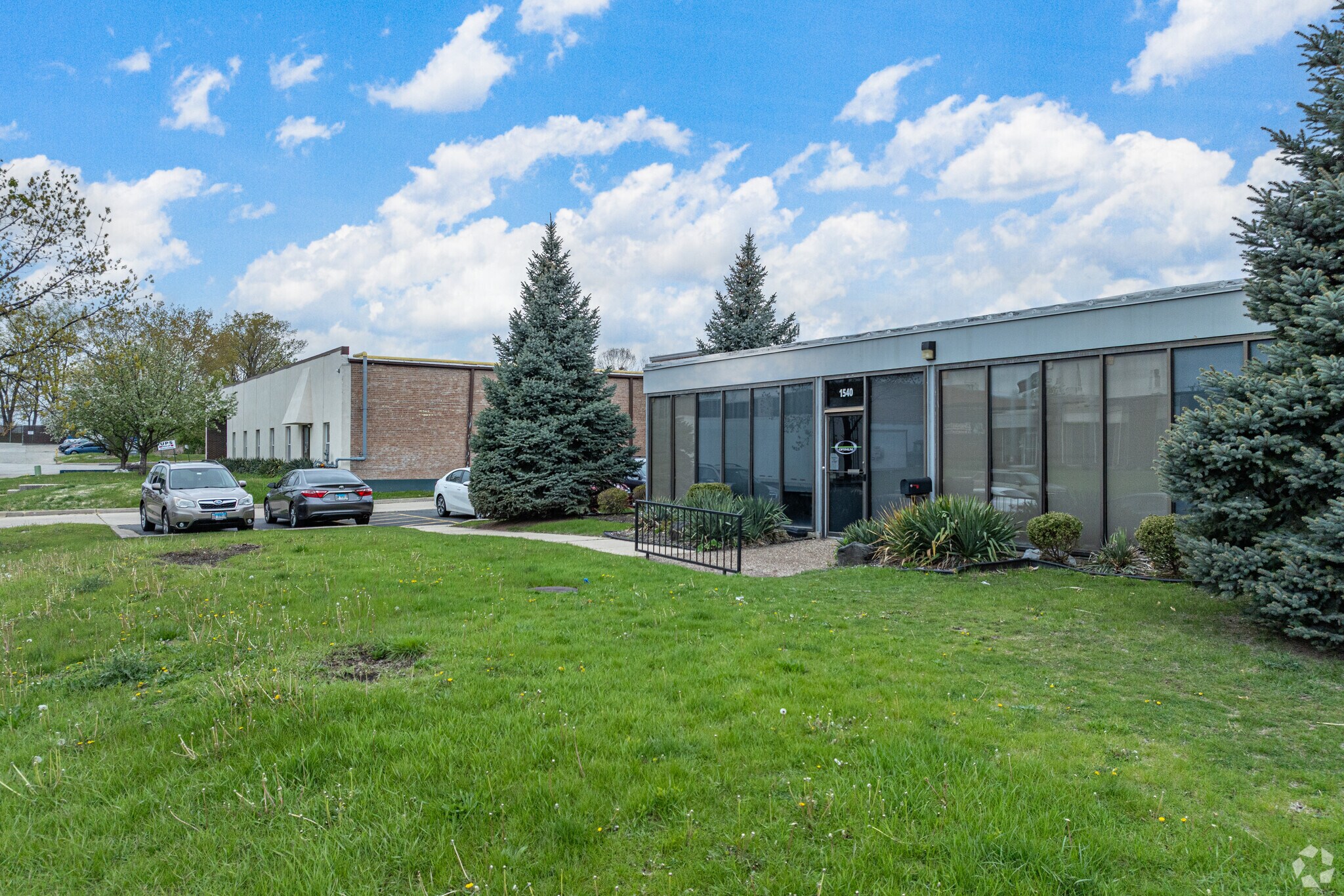 1540-1544 W Wrightwood Ct, Addison, IL à louer Photo principale– Image 1 sur 6