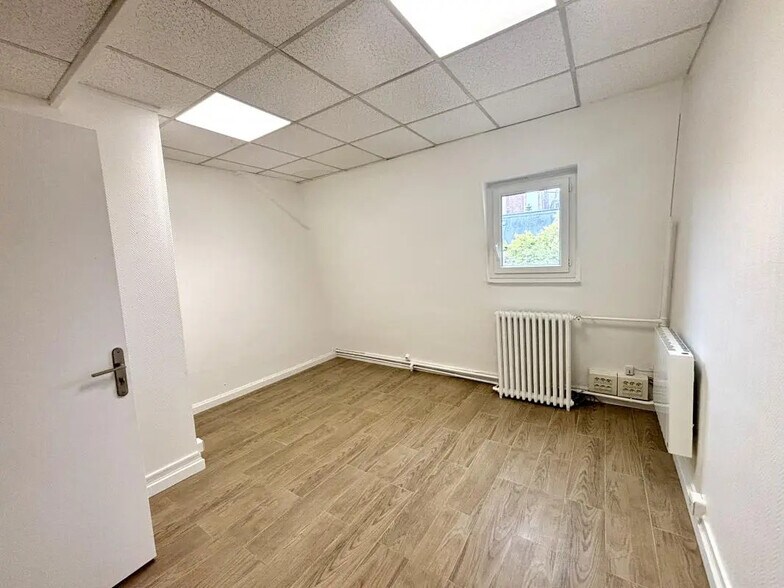 Bureau dans Paris à louer - Photo de l’immeuble – Image 2 sur 4