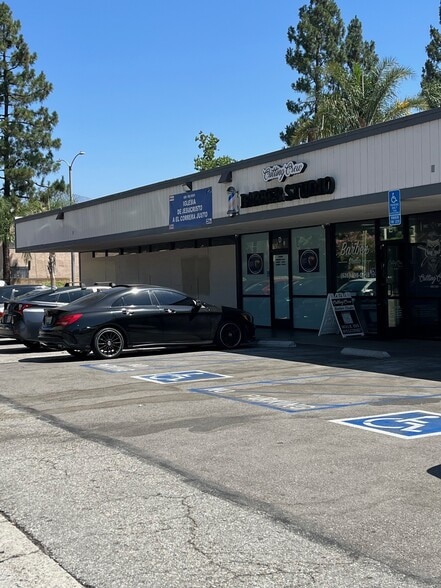 13414 Ramona Blvd, Baldwin Park, CA à louer - Photo de l’immeuble – Image 2 sur 14