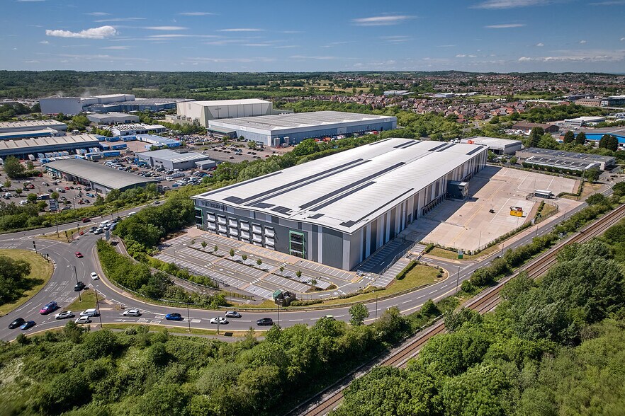 St Georges Way, Nuneaton à louer - Aérien – Image 1 sur 8