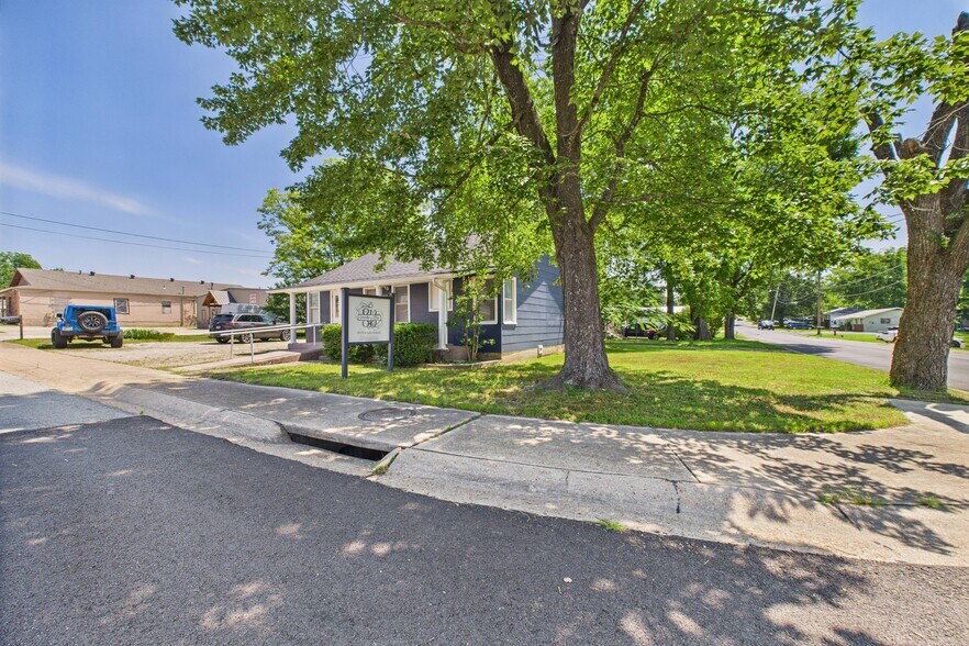 919 South St, Mountain Home, AR à vendre - Photo de l’immeuble – Image 3 sur 31