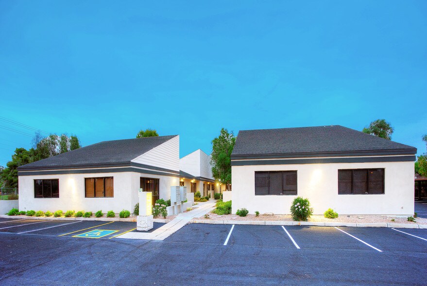 1-51 W Elliot Rd, Tempe, AZ à louer - Photo de l’immeuble – Image 1 sur 3