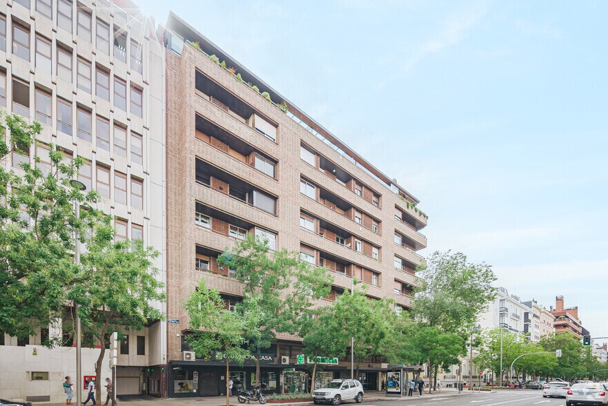 Calle de José Ortega y Gasset, 34, Madrid, Madrid à louer - Photo de l’immeuble – Image 2 sur 3