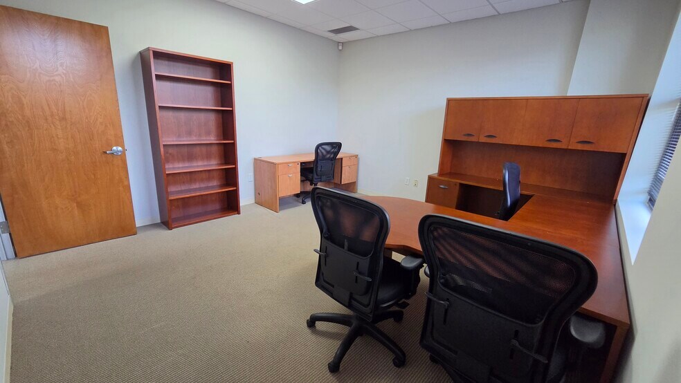 1880 W Oak Pky, Marietta, GA à louer - Photo de l’immeuble – Image 3 sur 19
