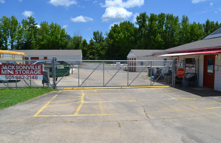 401 S 1st St, Jacksonville, AR à louer - Photo de l’immeuble – Image 3 sur 7