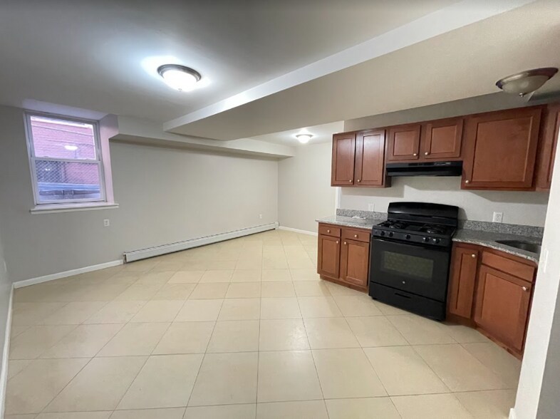 641 Lincoln Ave, Orange, NJ à vendre - Photo de l’immeuble – Image 3 sur 25