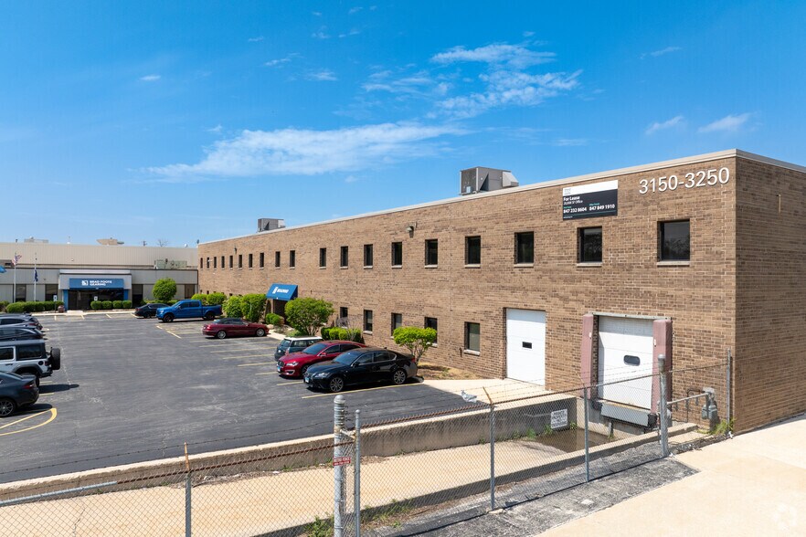 3250 S Central Ave, Cicero, IL à louer - Photo de l’immeuble – Image 1 sur 40