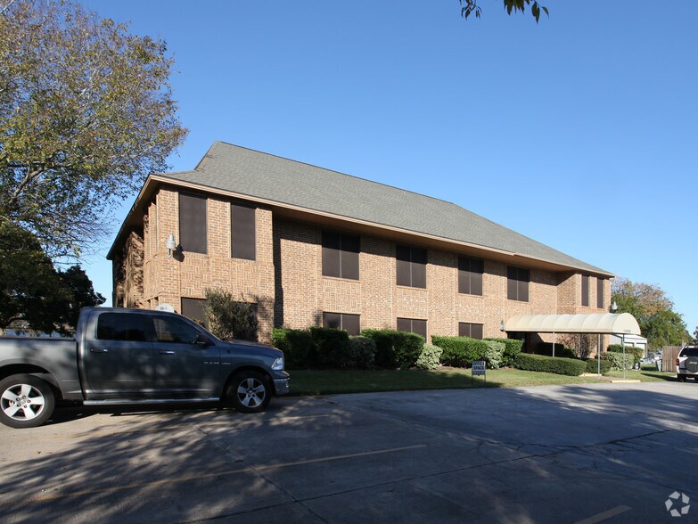 14888 Highway 105 W, Montgomery, TX à vendre - Photo de l’immeuble – Image 2 sur 8