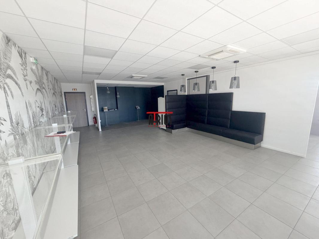 Bureau dans La Seyne Sur Mer à vendre Photo de l’immeuble– Image 1 sur 5