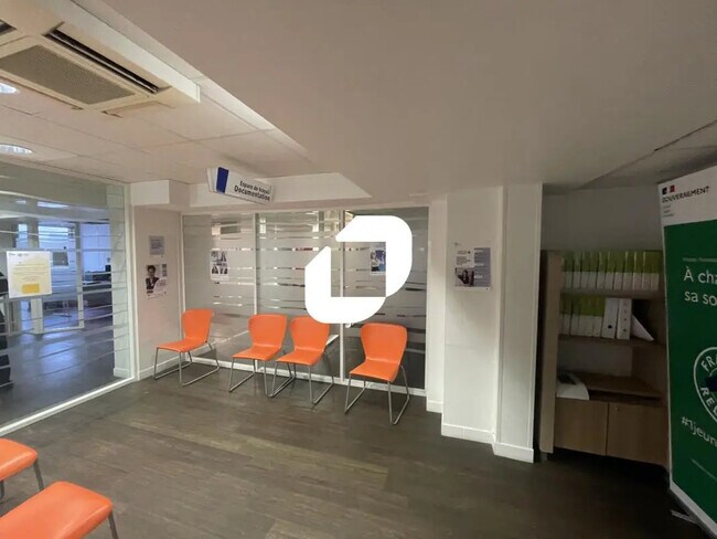 Plus de détails pour Bureau à vendre