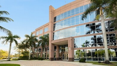 1301 International Pky, Sunrise, FL à louer Photo de l’immeuble– Image 2 sur 14