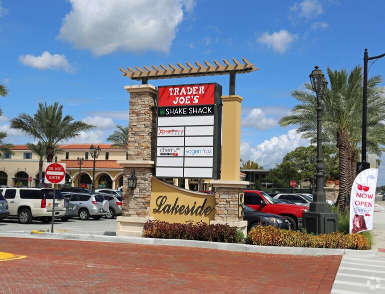 111 N Orlando Ave, Winter Park, FL à louer - Photo de l’immeuble – Image 2 sur 4
