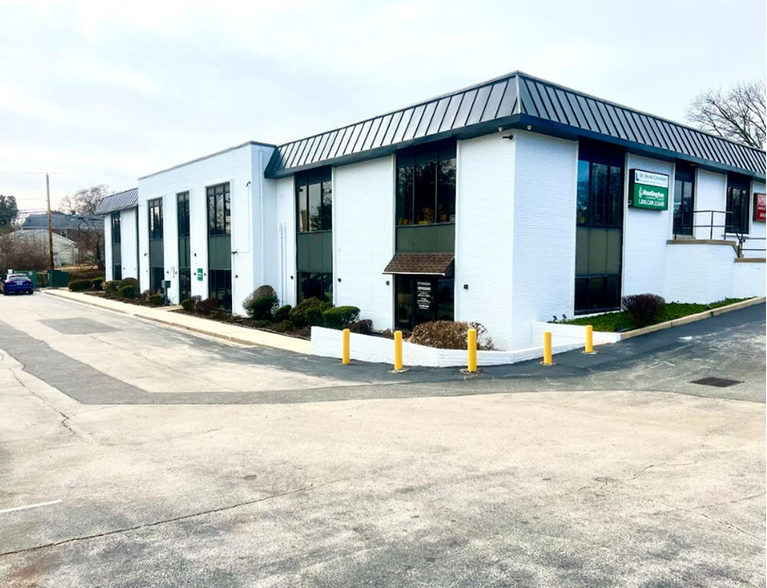 891 Baltimore Pike, Springfield Township, PA à vendre - Photo de l’immeuble – Image 3 sur 4