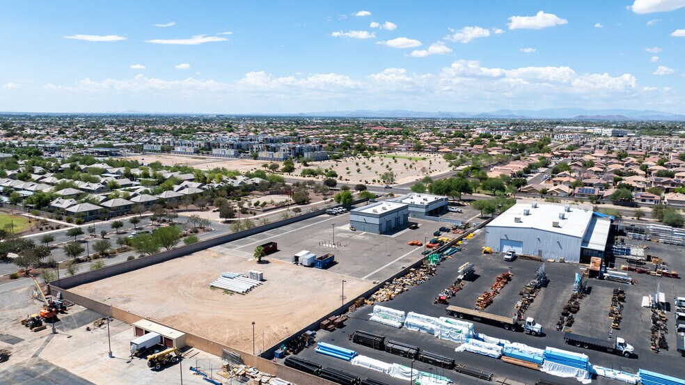 8079 W Olive Ave, Peoria, AZ à louer - Photo de l’immeuble – Image 3 sur 12