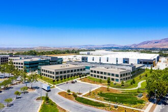 135 N McCarthy Blvd, Milpitas, CA - Vue aérienne  vue de carte