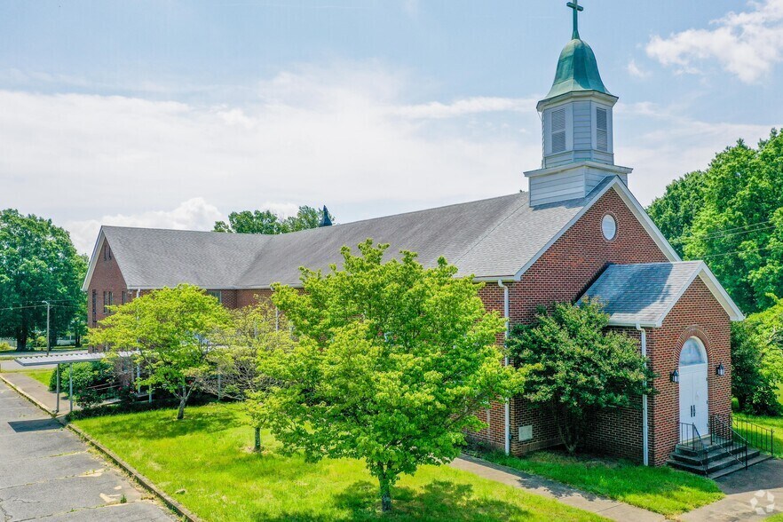 830 Church St, Kings Mountain, NC à vendre - Photo de l’immeuble – Image 1 sur 45