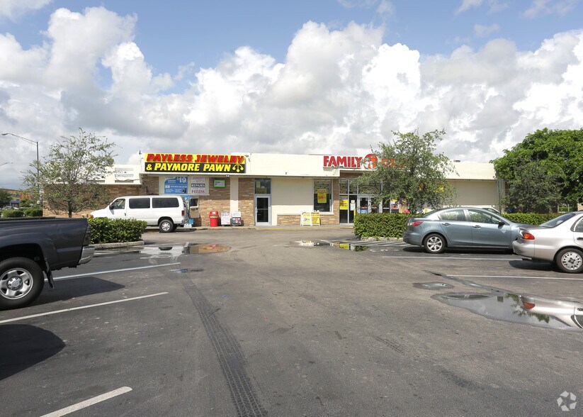 945-951 W Sunrise Blvd, Fort Lauderdale, FL à louer - Photo de l’immeuble – Image 3 sur 13