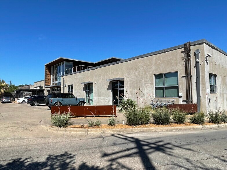 4000 East Side Ave, Dallas, TX à louer - Photo de l’immeuble – Image 3 sur 10