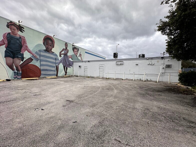 3045 W Broward Blvd, Fort Lauderdale, FL à vendre - Photo de l’immeuble – Image 3 sur 15