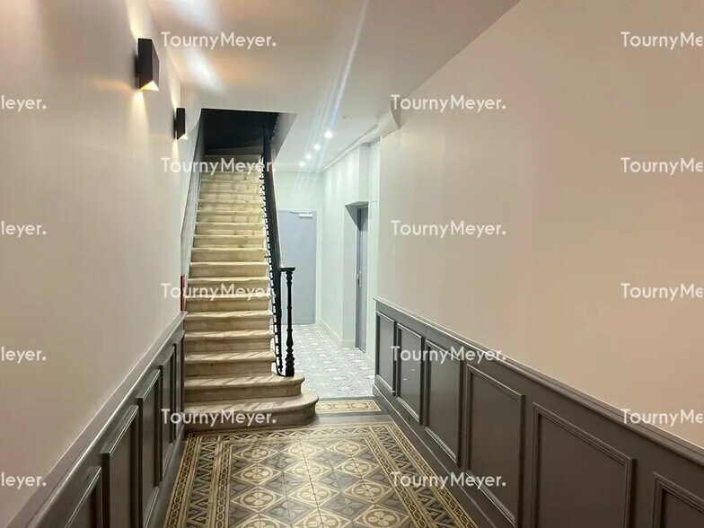 46 Rue Ausone, Bordeaux à louer - Photo de l’immeuble – Image 2 sur 9