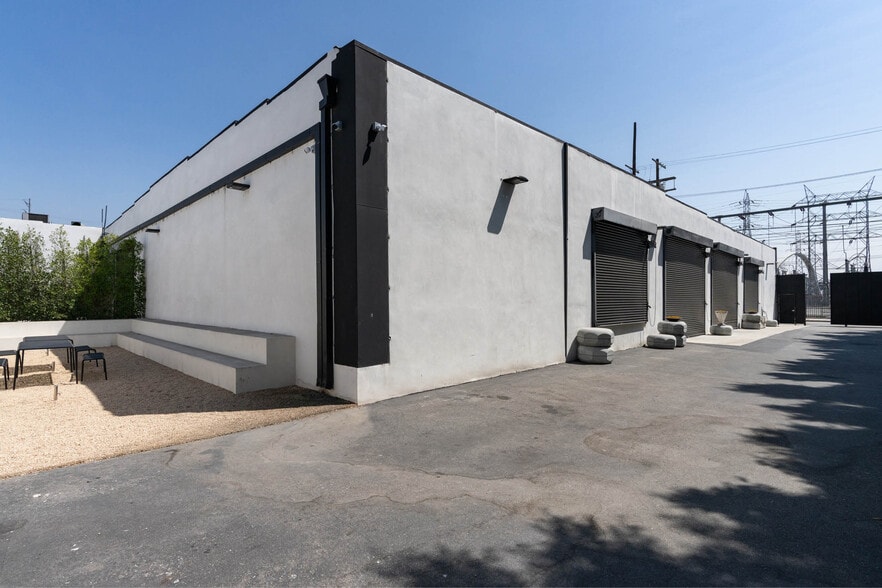 609 S Santa Fe Ave, Los Angeles, CA à louer - Photo de l’immeuble – Image 2 sur 5