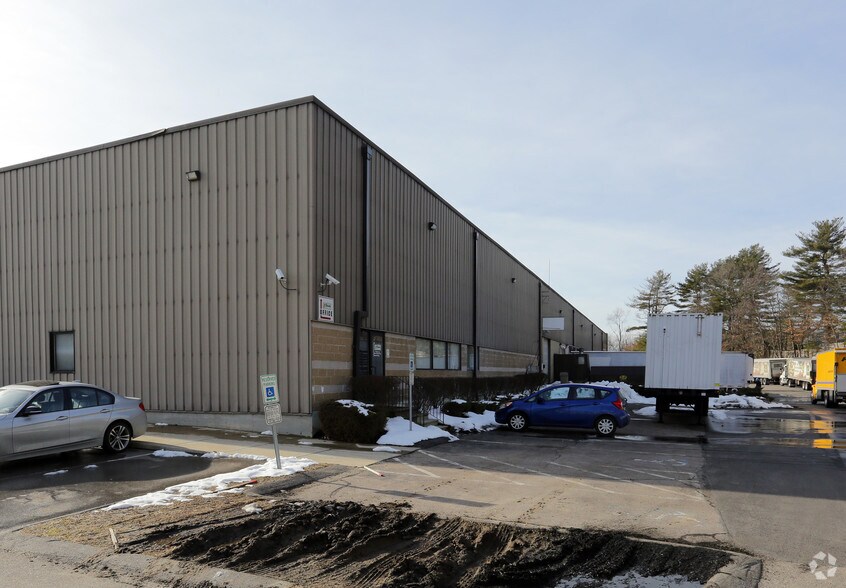 290 Beaver St, Franklin, MA à louer - Photo de l’immeuble – Image 2 sur 3
