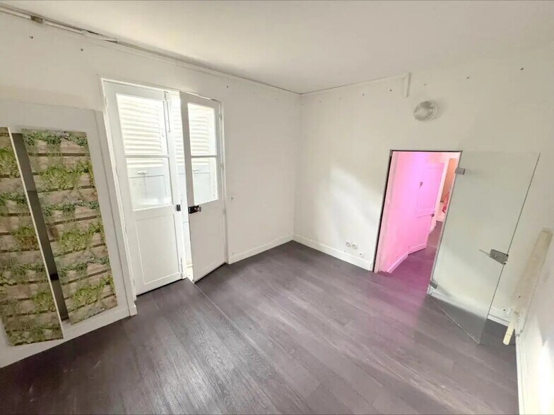 Bureau dans Versailles à vendre - Photo de l’immeuble – Image 2 sur 7