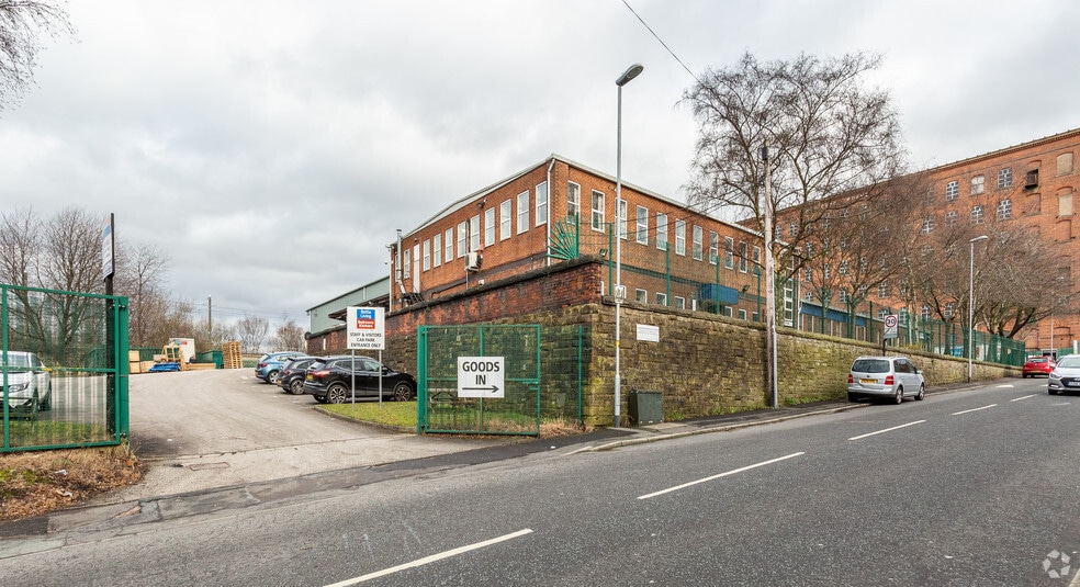 Suthers St, Oldham à louer - Photo de l’immeuble – Image 3 sur 4