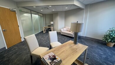 56 Edwards Village Blvd, Edwards, CO à louer Photo intérieure– Image 1 sur 10