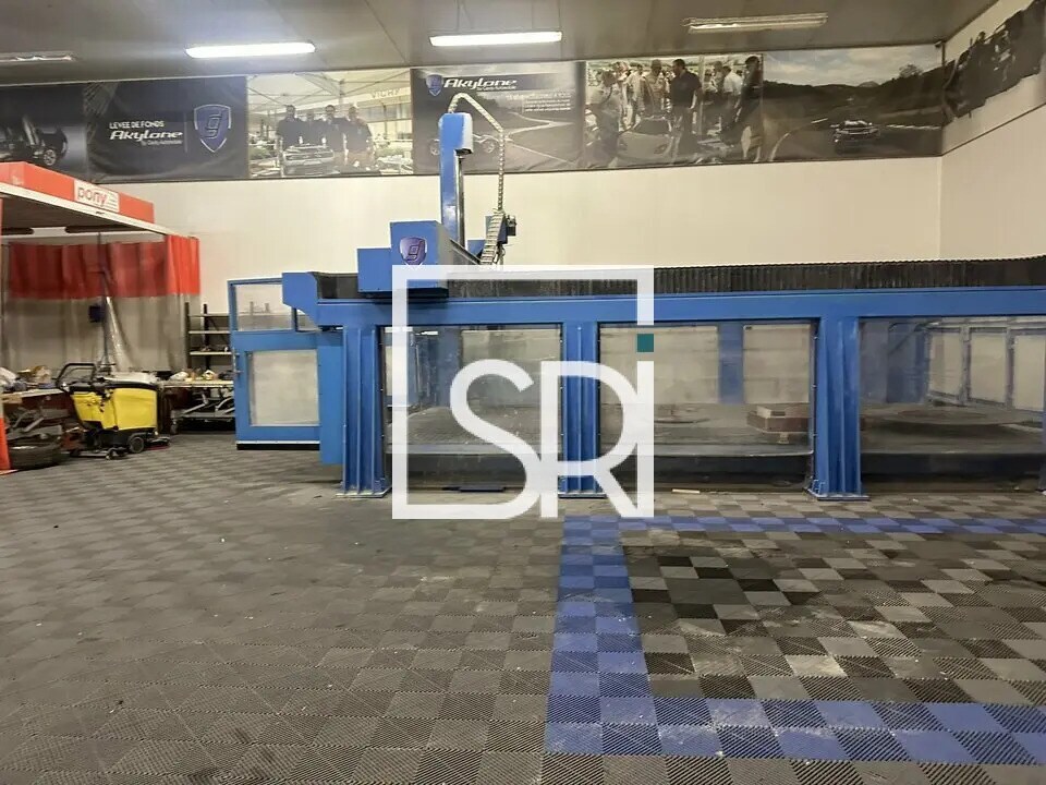 Industriel/Logistique dans Saint-Yorre à vendre Photo de l’immeuble– Image 1 sur 11