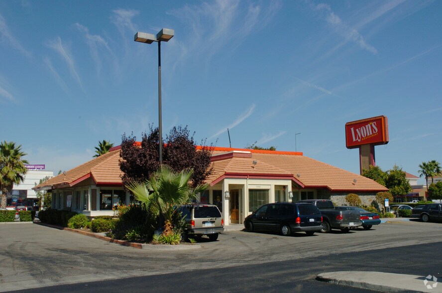 3320 N Tracy Blvd, Tracy, CA à louer - Photo de l’immeuble – Image 2 sur 16