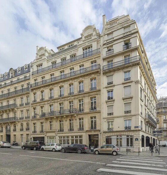 4 Rue Du Général Foy, Paris à louer - Photo de l’immeuble – Image 1 sur 12
