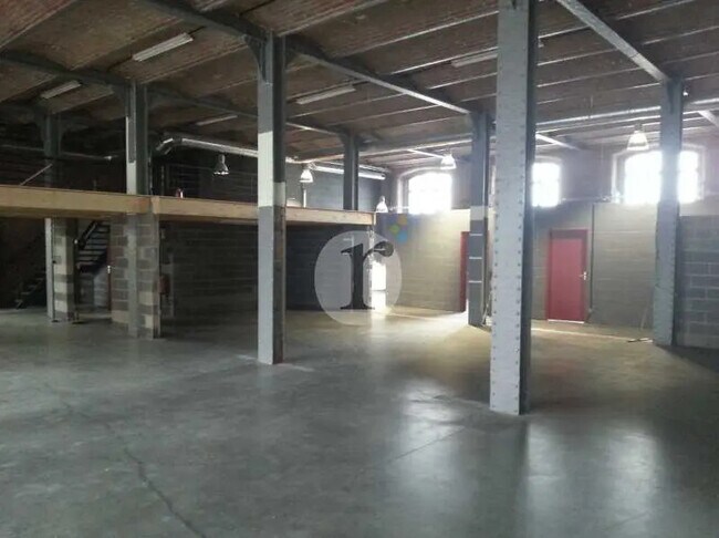 Plus de détails pour Bureau, Industriel/Logistique à louer