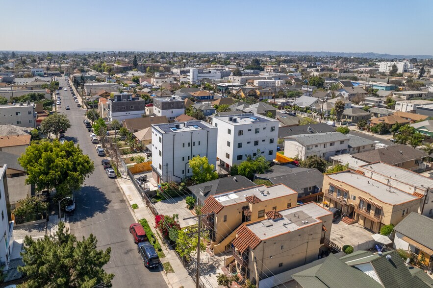 1135 S Ardmore Ave, Los Angeles, CA à vendre - Photo de l’immeuble – Image 2 sur 16