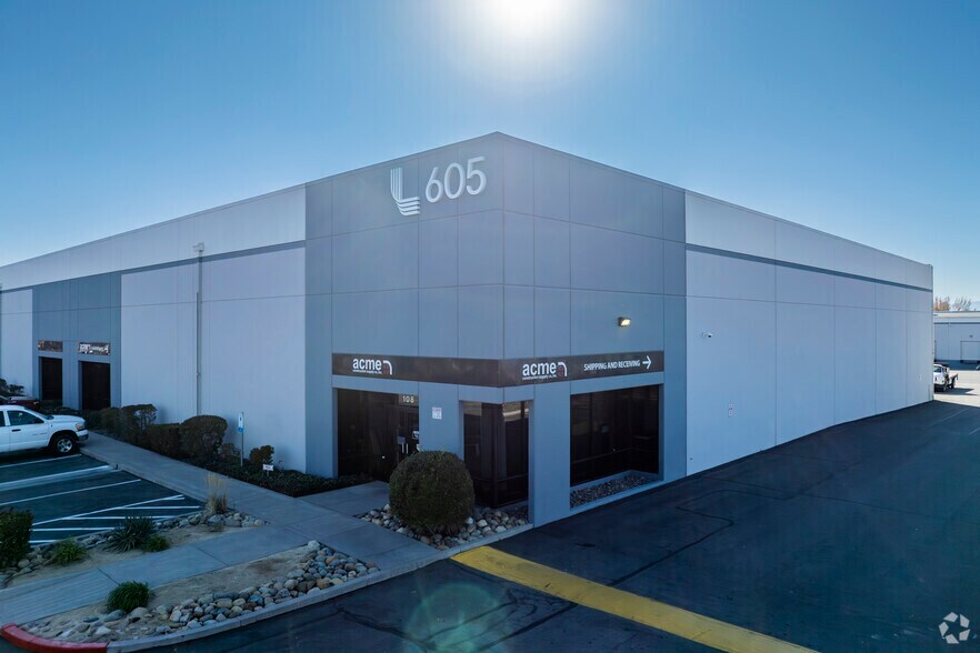 605 Glendale Ave, Sparks, NV à louer - Photo principale – Image 1 sur 5