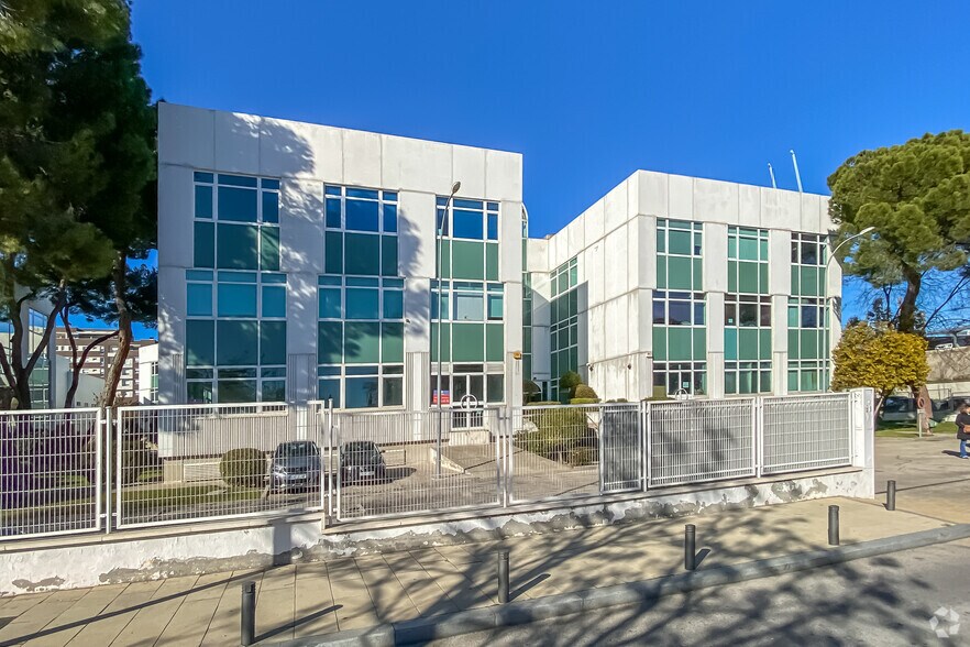 Calle de San Severo, 20, Madrid, Madrid à louer - Photo de l’immeuble – Image 2 sur 2