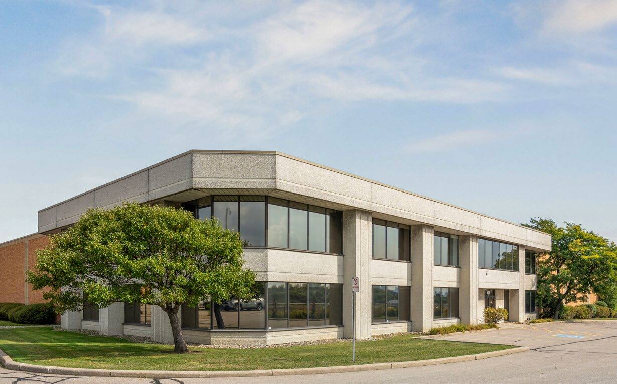 5610 Timberlea Blvd, Mississauga, ON à louer Photo de l’immeuble– Image 1 sur 3