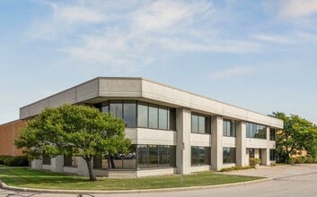 5610 Timberlea Blvd, Mississauga, ON à louer Photo de l’immeuble– Image 1 sur 3