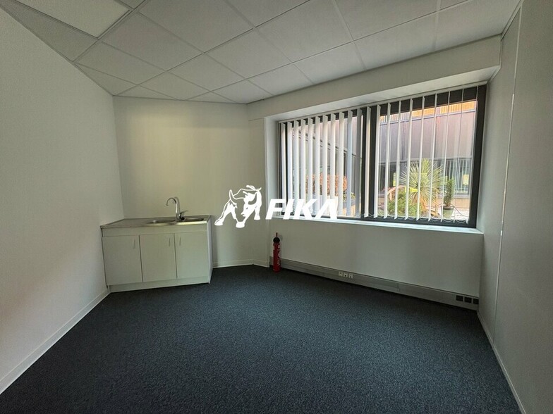 221 Rue Carmin, Labège à louer - Photo de l’immeuble – Image 3 sur 8