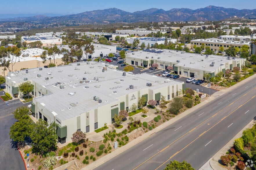 13100 Kirkham Way, Poway, CA à vendre - Aérien – Image 3 sur 7