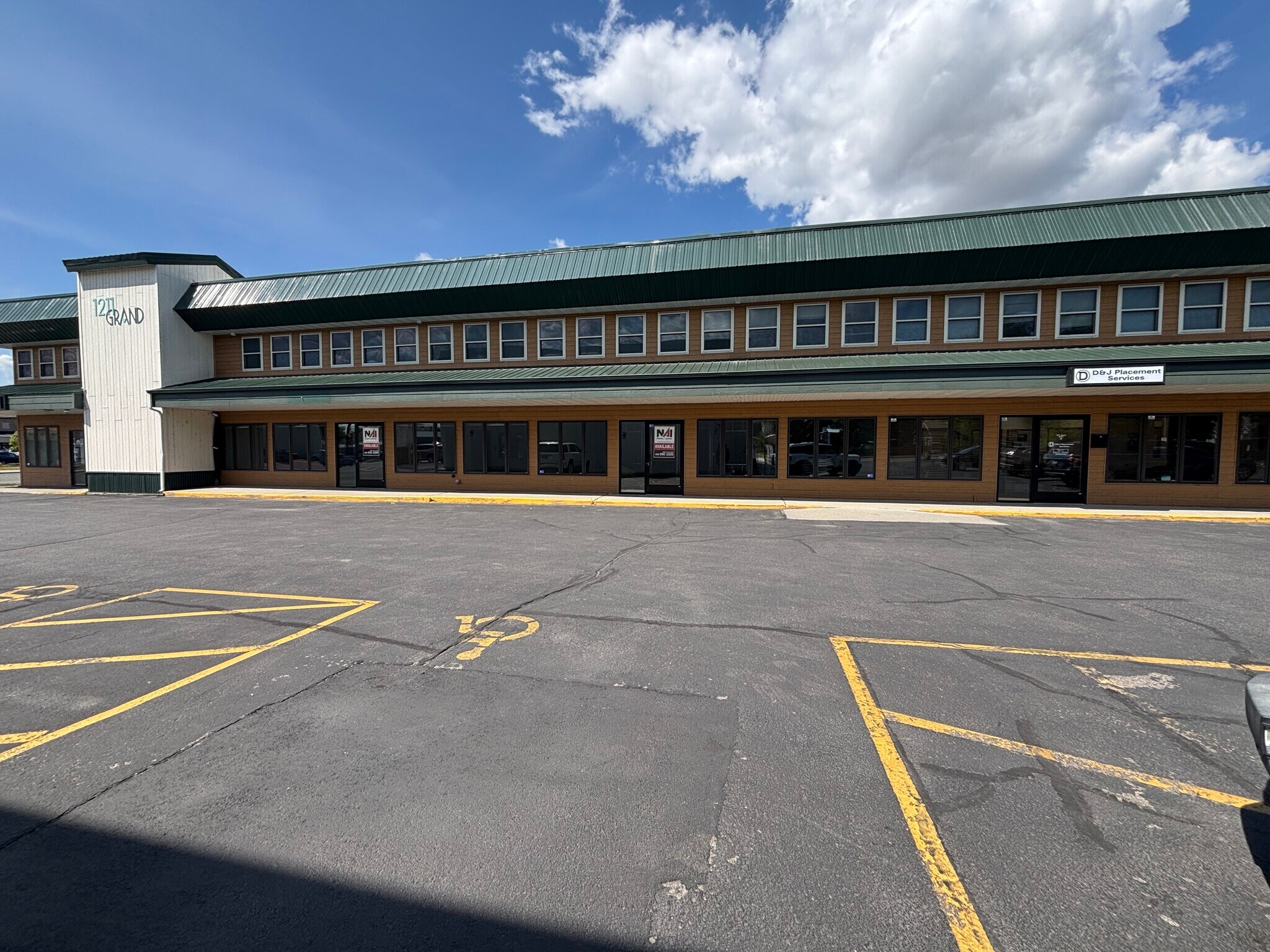 1211 Grand Ave, Billings, MT à louer Photo principale– Image 1 sur 5