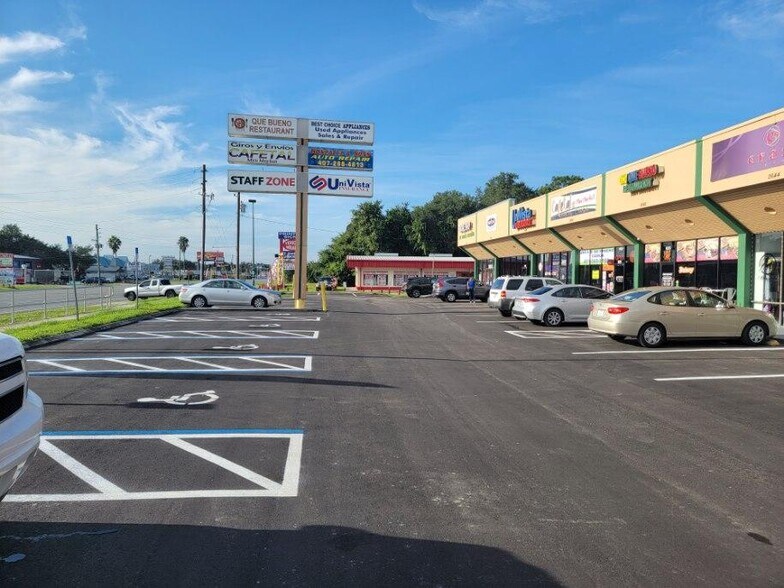 2634-2654 N Orange Blossom Trl, Kissimmee, FL à louer - Photo de l’immeuble – Image 3 sur 4