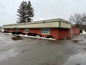 277 Tompkins St, Cortland, NY à louer Photo de l’immeuble– Image 1 sur 18