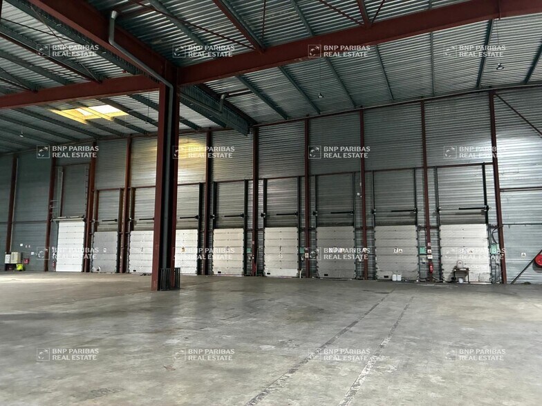 Industriel/Logistique dans Ambarès-et-Lagrave à louer - Photo de l’immeuble – Image 3 sur 20
