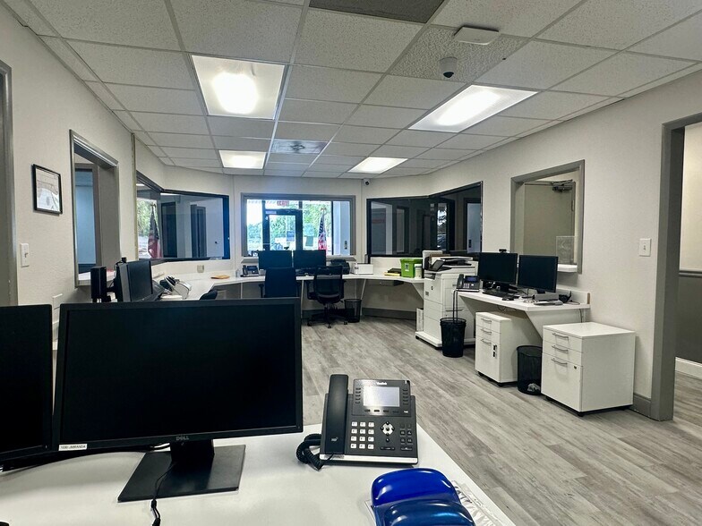 7108 N Nebraska Ave, Tampa, FL à vendre - Photo de l’immeuble – Image 3 sur 7