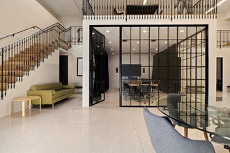 7207 Melrose Ave, Los Angeles, CA à louer Photo intérieure– Image 1 sur 13